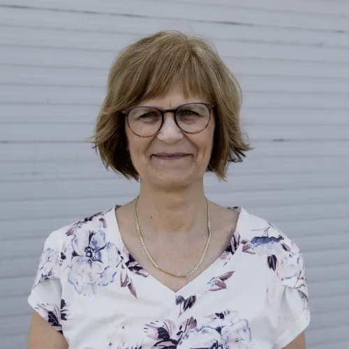 Leiterin Hausmeisterdienste Vision Die Helfer - Fr. Hahn 500x500