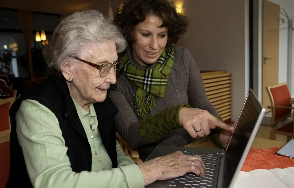 Niedrigschwellige Betreuung gemeinsame-Computernutzung 1000x640